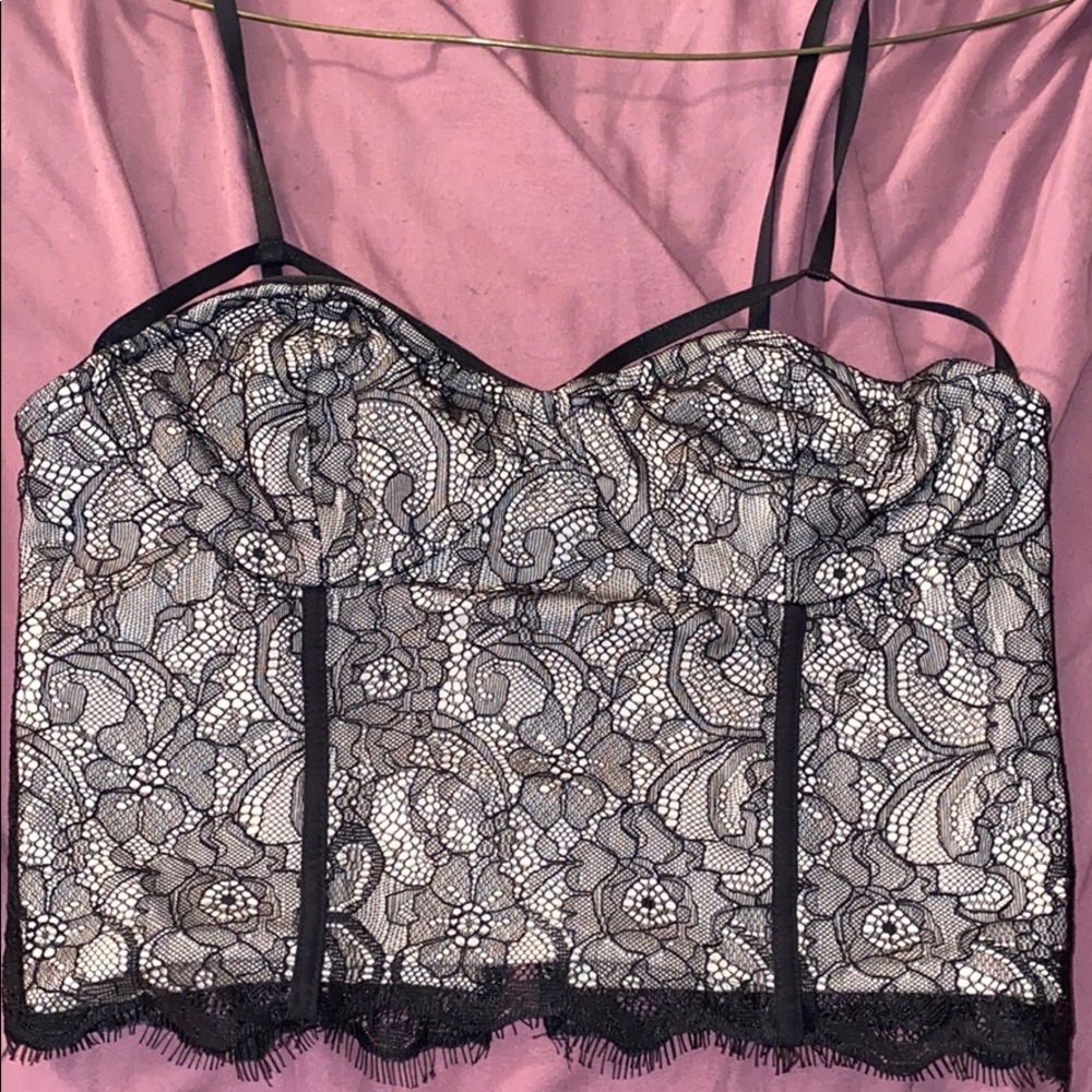 Lace crop